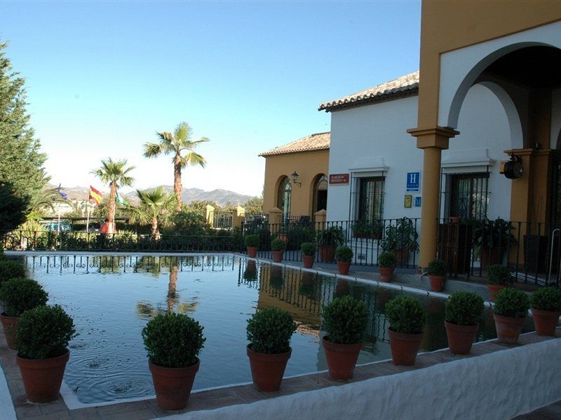 B Bou Hotel La Vinuela & Spa Exterior photo